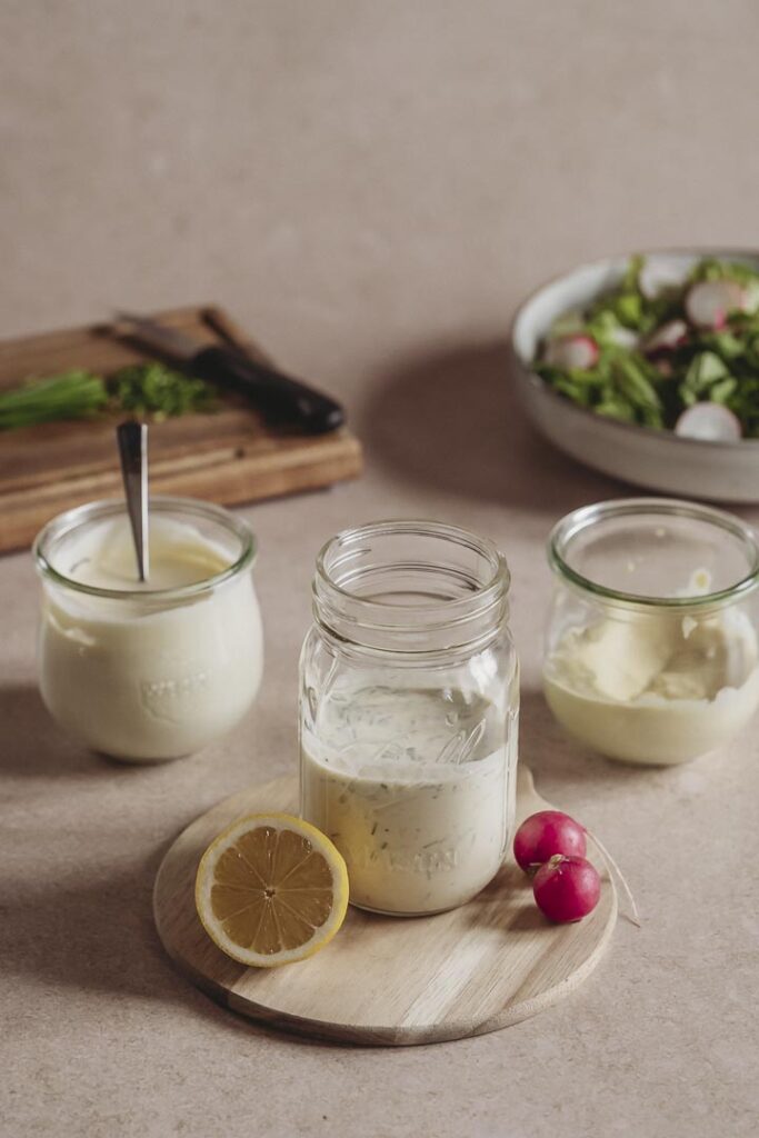 Sour Cream Dressing mit Schnittlauch
